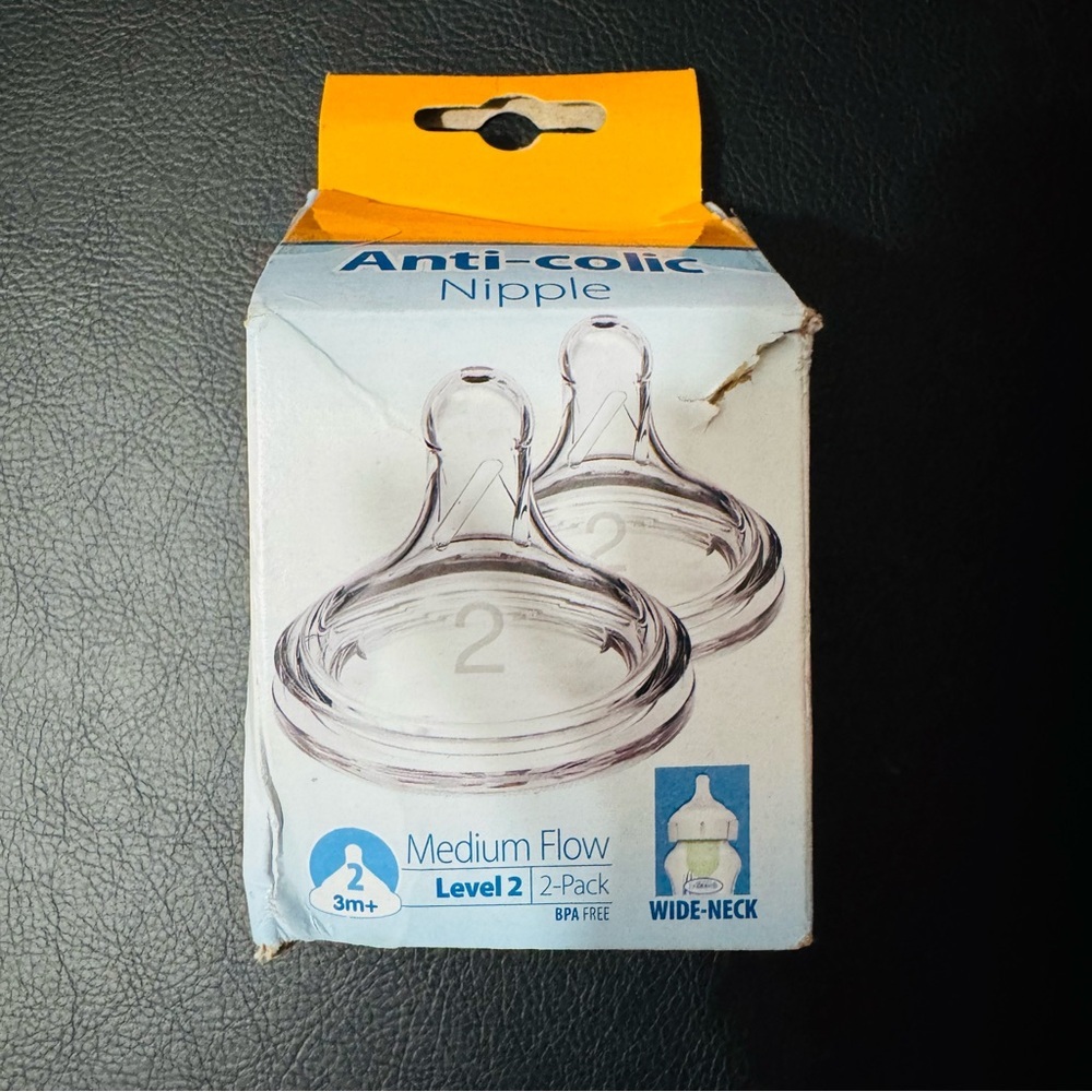 Dr. Brown's Anti-Colic Medium Flow Level 2 Nipple Two Pack BPA‎ Free Wide Neck